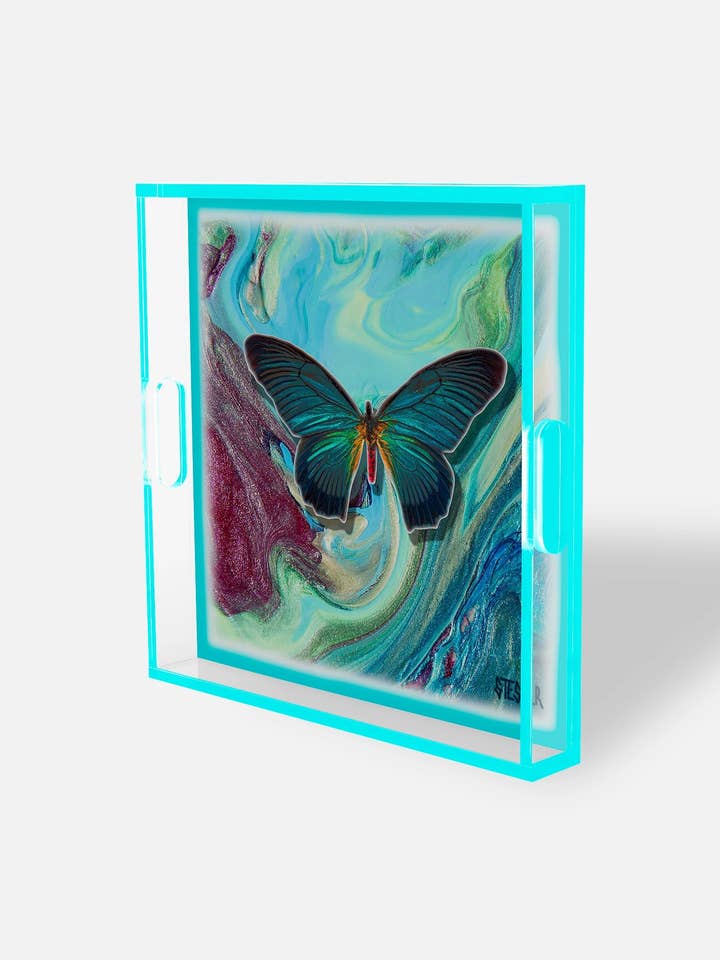 Vassoio in Acrilico Farfalla Oceano Blu – Deriva di Marmo Oceanico per la vendita all'ingrosso da parte di David Stesner ArtHouse