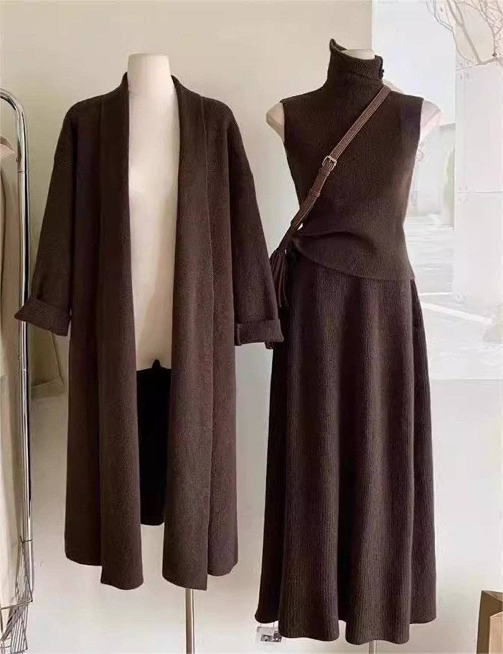 Sweetkama - Vendita all'ingrosso Completo top e gonna - Donna - Set maglione in maglia da donna in tinta unita 3 pezzi 0770