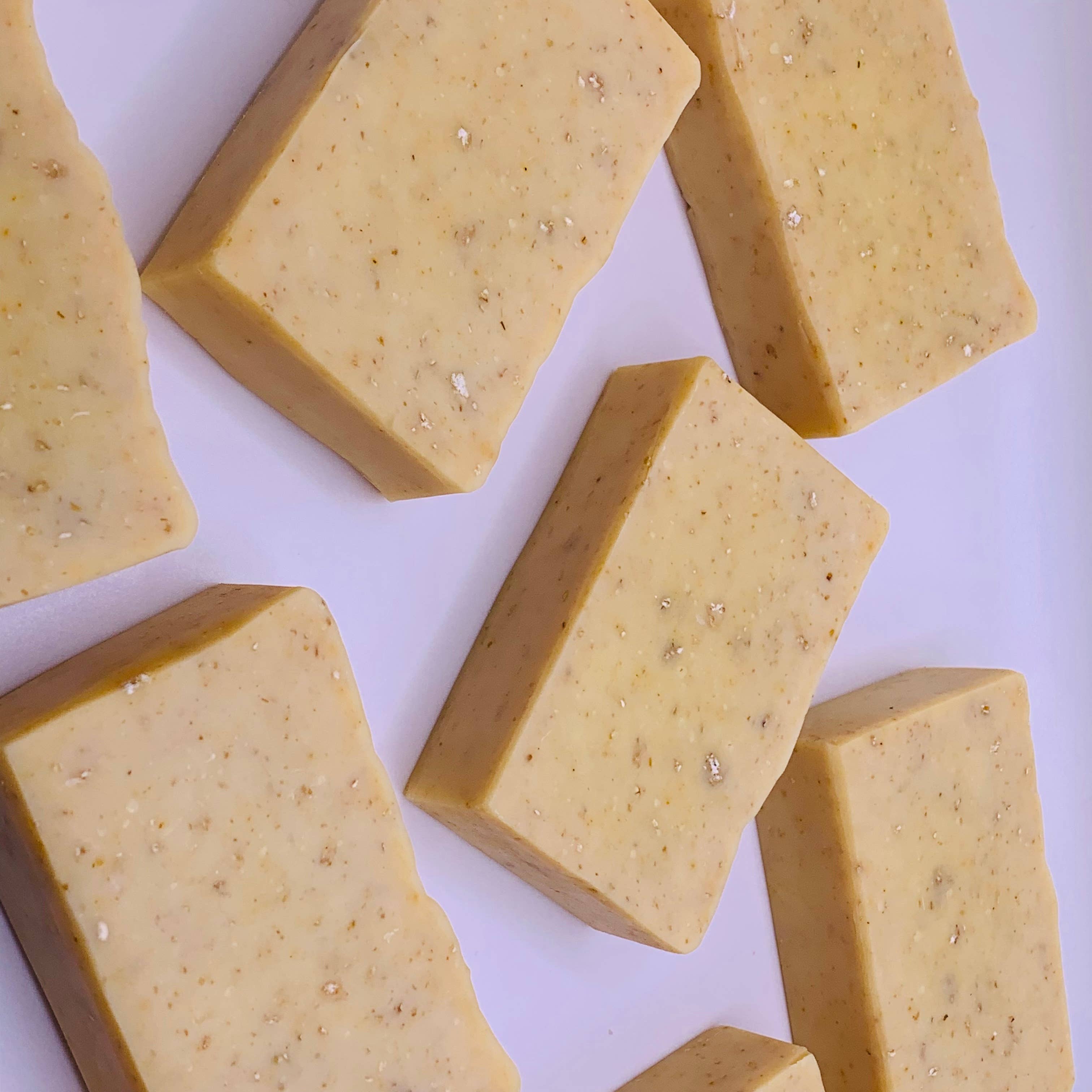 Bet's Bars - Wholesale Bar Soap - Tea Tree & Lavender Soap with Turmeric and Oatmeal1