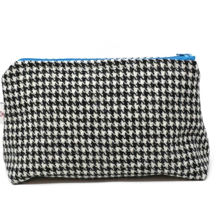 Studio Sunart – wholesale Toiletry bag – women's – Harris Tweed Wash Bag