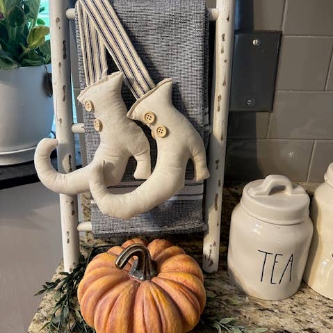 Shells Primitives/No Place Like Home - Wholesale Decorative Tabletop Object - Farmhouse witch boots; Farmhouse Halloween decor; 0