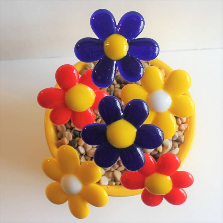 Glass Daisy Flower for wholesale by Mellyn's