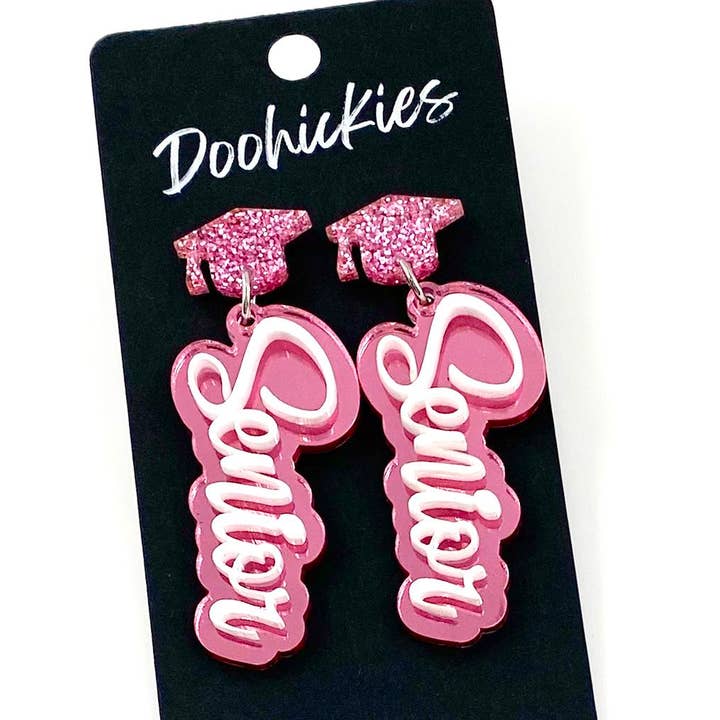 2,25" Lagdelte Senior Dangles - Dimission Øreringe for engroshandel hos Doohickies