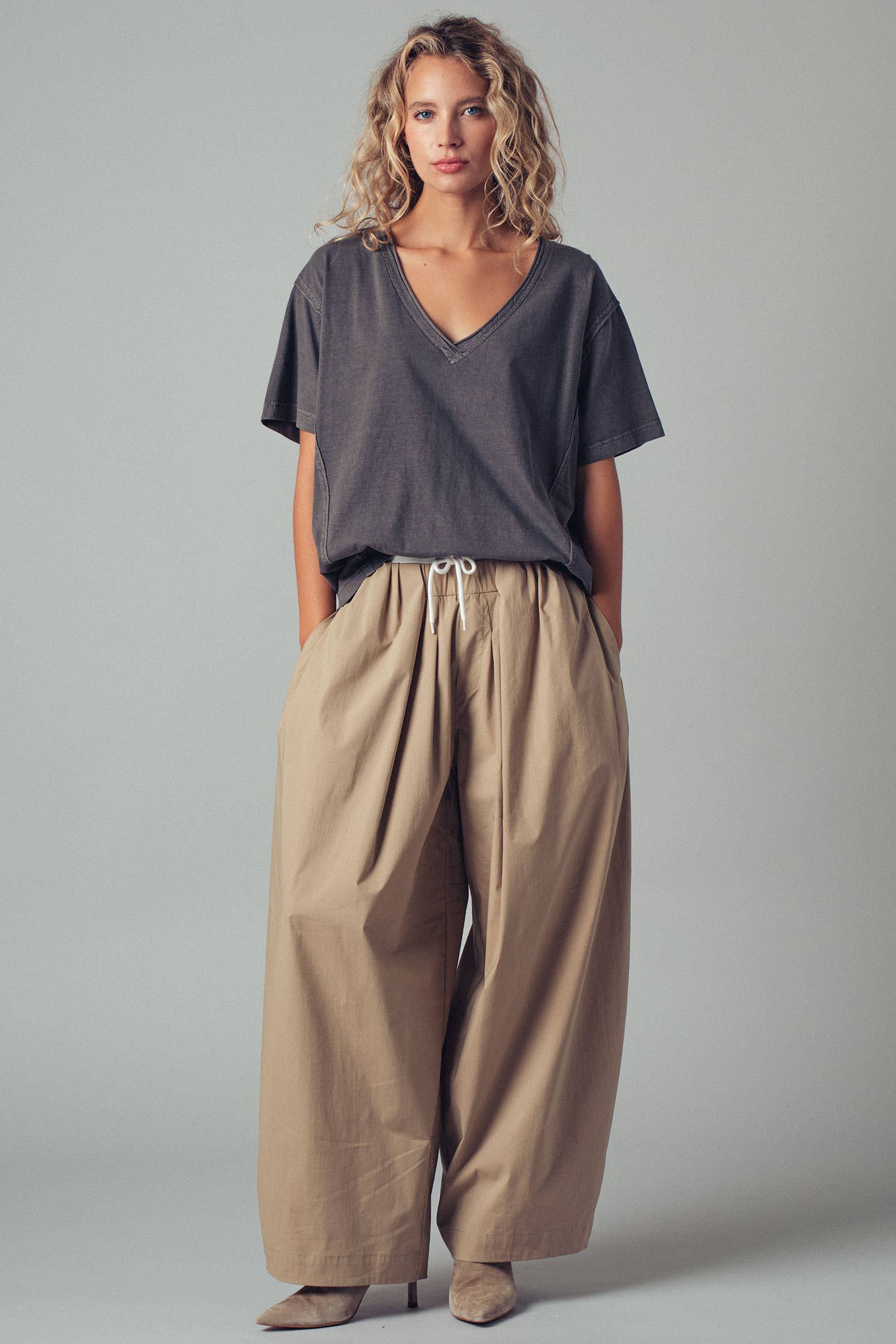 Urban Daizy - Wholesale T-Shirt - Women's - Vintage Wash V-Neck Cotton Tee12