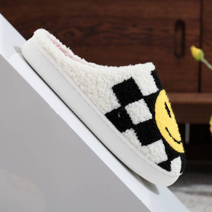 Sweet Cherry Sky – wholesale Slippers – Women's – Checker Board Smiley Face Slippers Hot Pink/Black and White