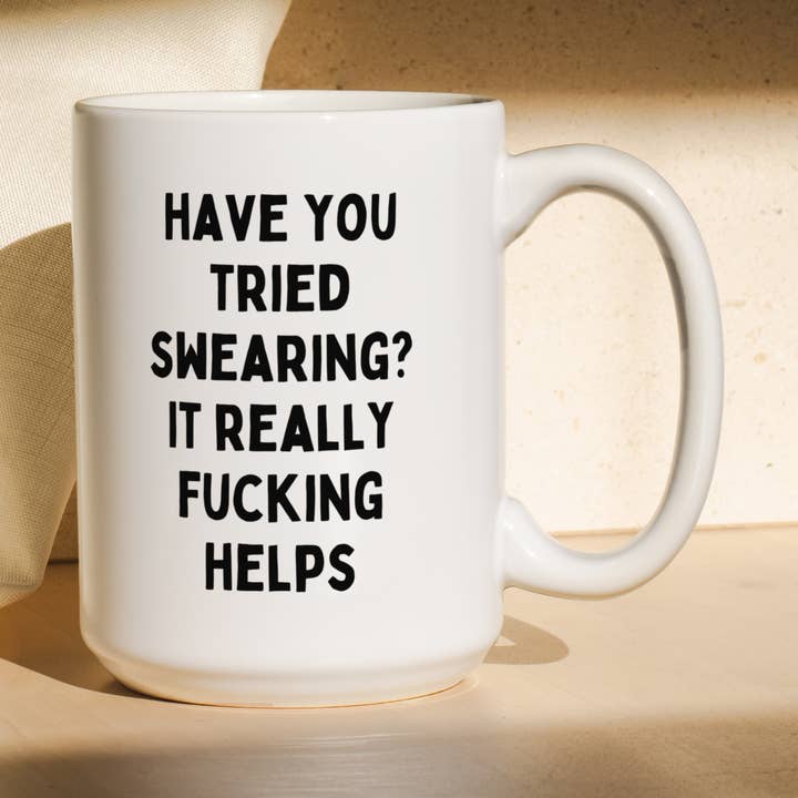 Heb je wel eens gevloekt? Het helpt echt verdomd goed | Mok voor wholesale door Wisdom and Wonder Designs