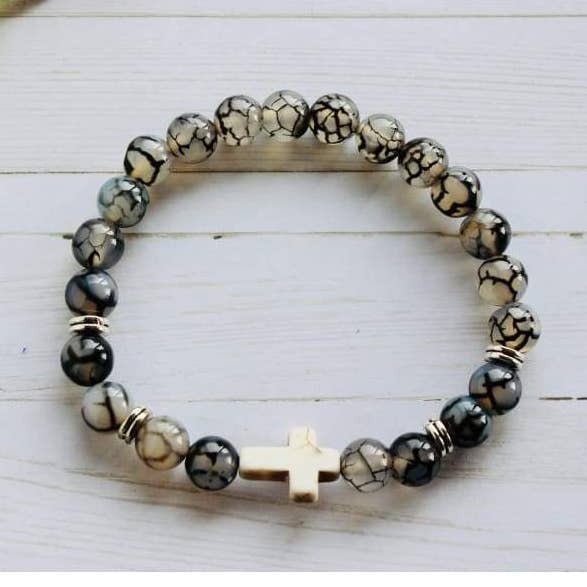 Juni | Kreuzstein-Armband für den Großhandel von OkayMujer