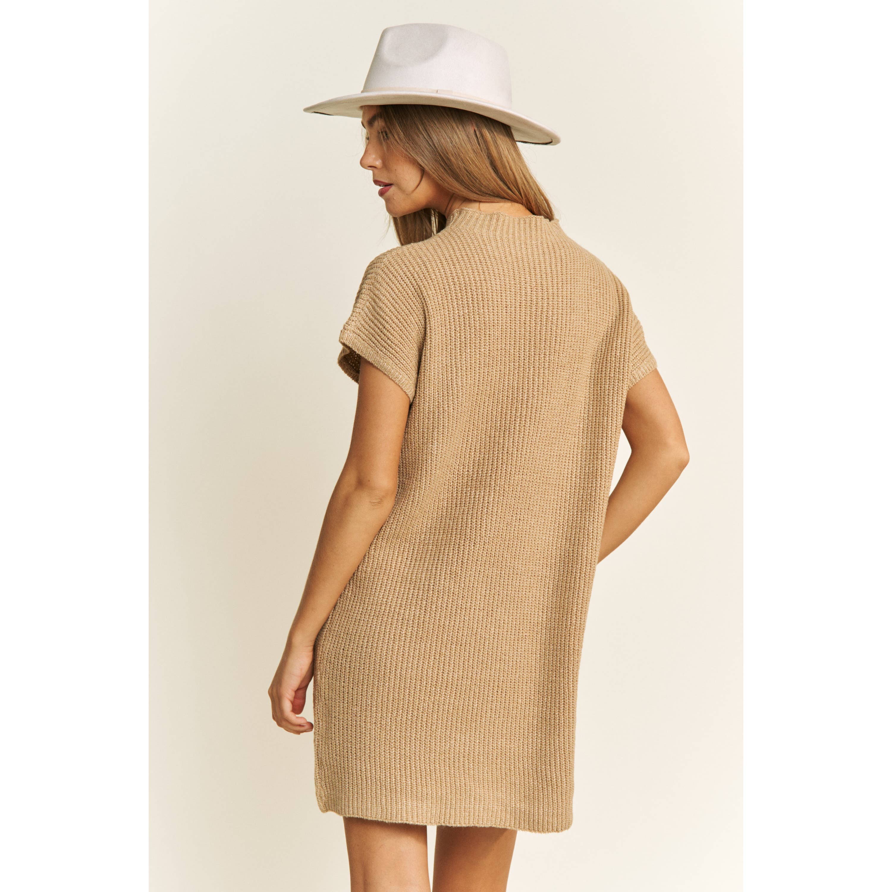 Sweet Generis - Venta al por mayor Vestido - Mujer - MINIVESTIDO CLÁSICO DE PUNTO TIPO SUÉTER CON HOMBROS DESCUBIERTOS46