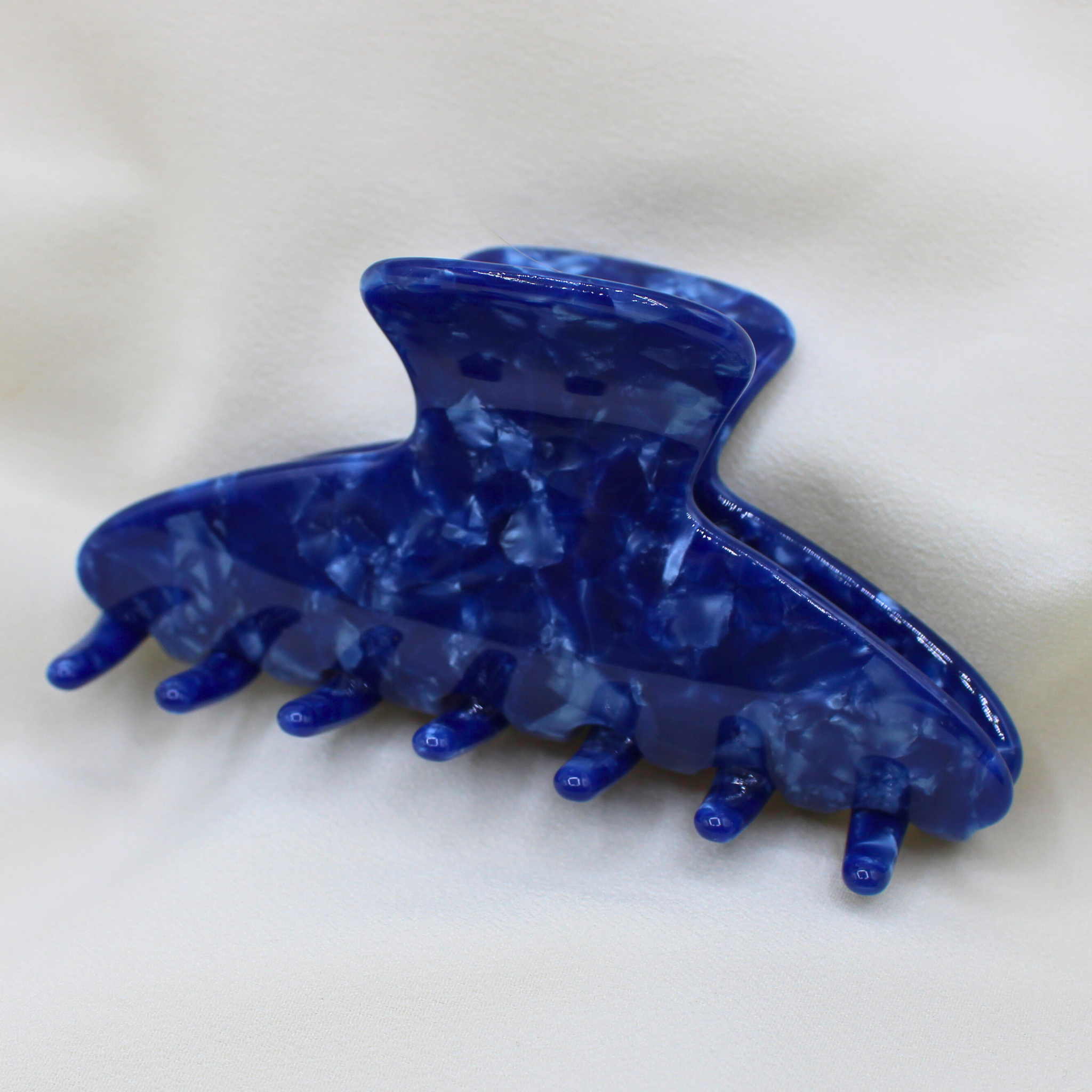 Love Attack - Wholesale Hair Clip - Women's - Izumi Cellulose Acetate Minimalist Hair Claw Clips3