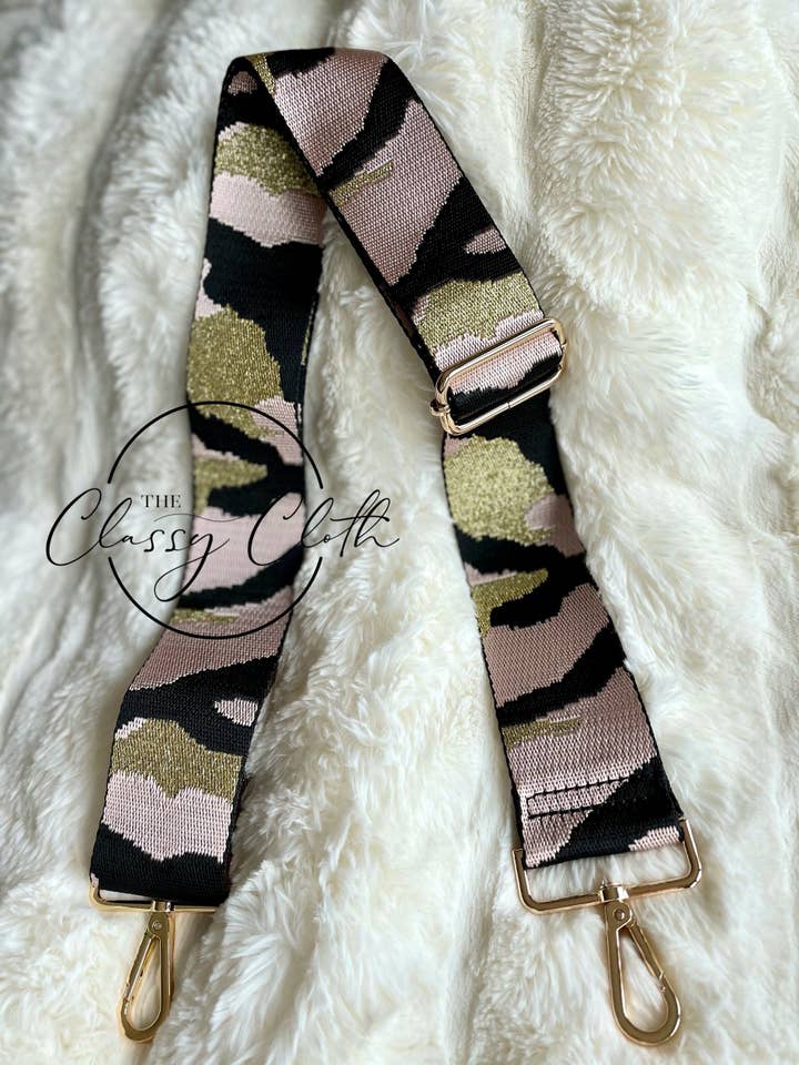 Bandoulière pour guitare - Metallic Pink Camo RTS pour la vente par The Classy Cloth WS