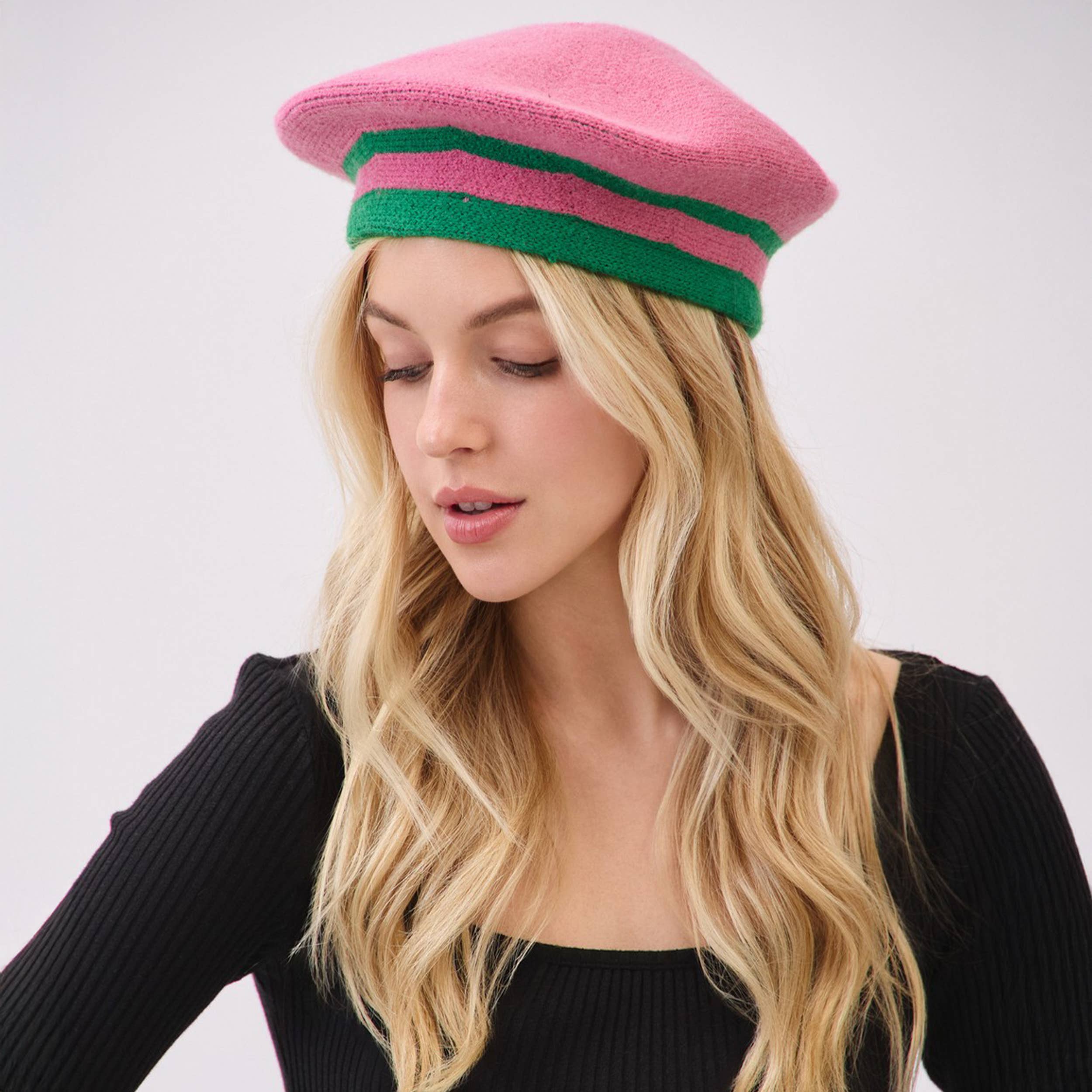 Hana - Vendita all'ingrosso Basco - Donna - Berretto in Maglia Invernale a Righe Bicolore1