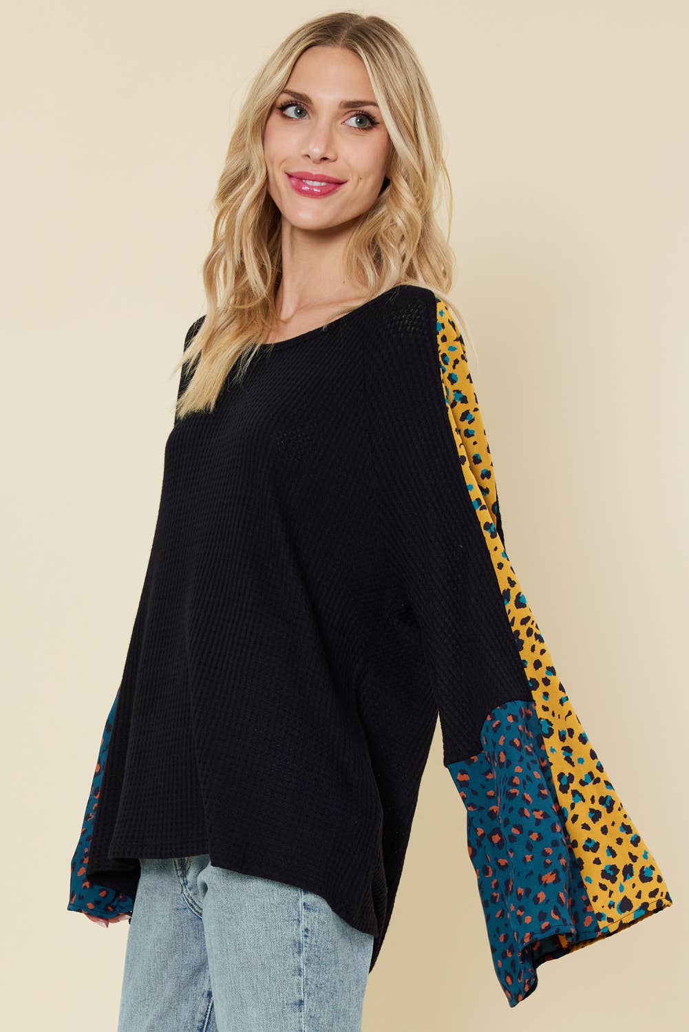FSL Apparel – wholesale Tunic – Women’s – ST6590 - Bell sleeve top with color contrast leopard print9