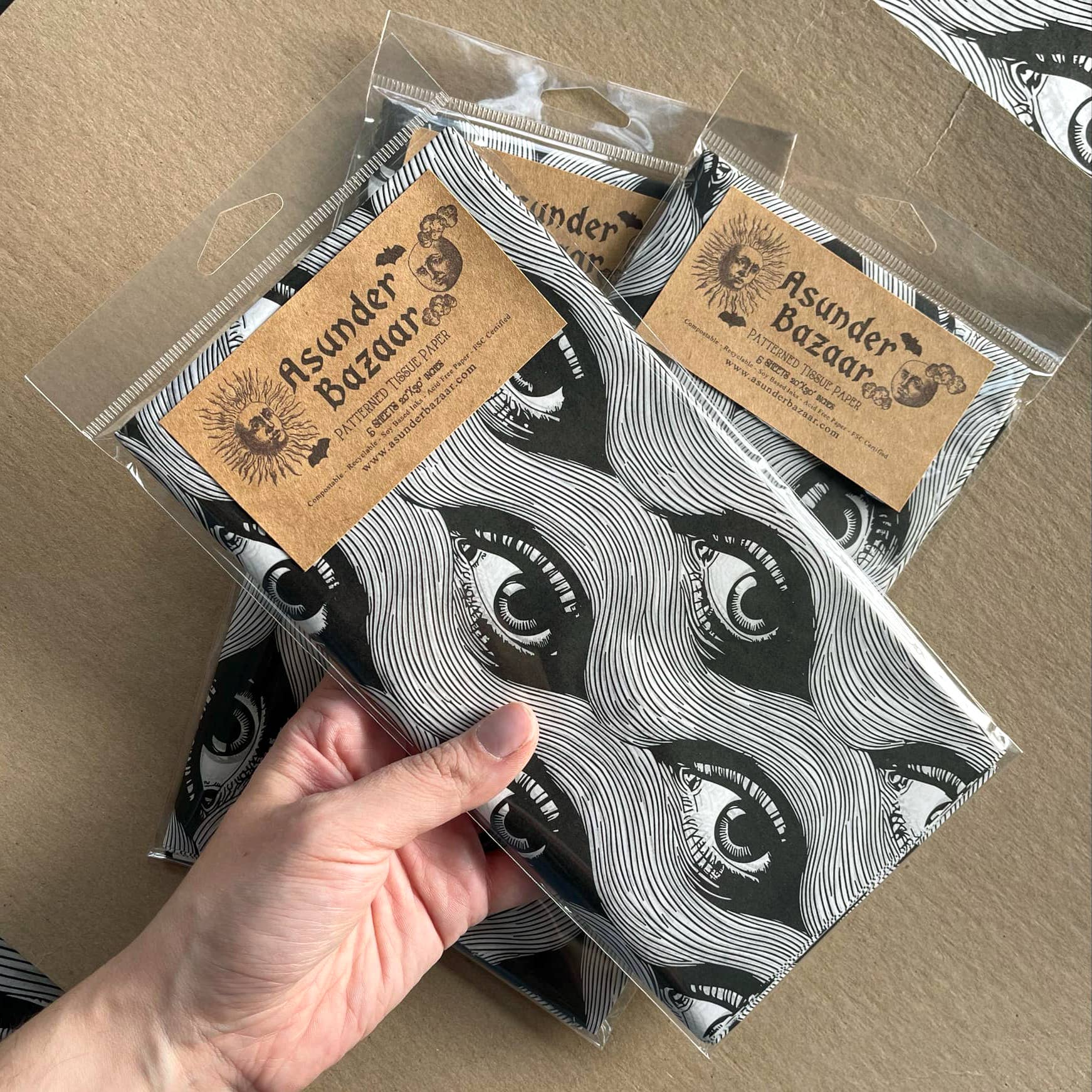 Asunder Bazaar - Vente Papiers de soie - Papier de soie Vintage Eyes imprimé à motif gothique1