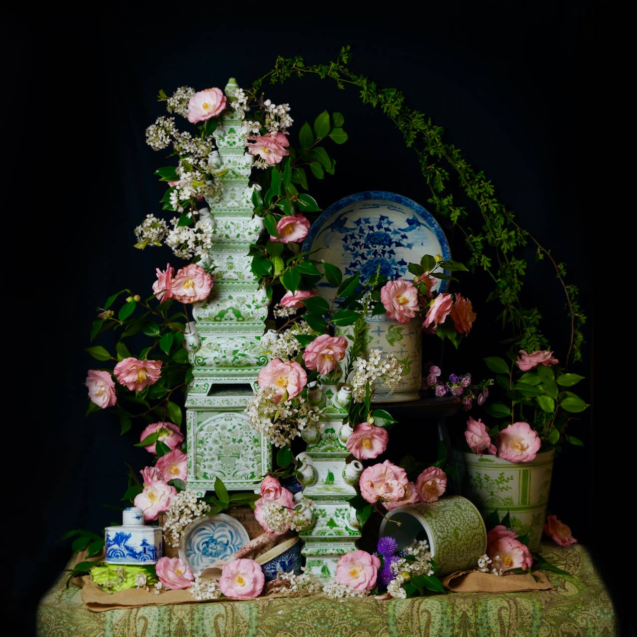 Cobalt Guild - Wholesale Vase - Green and White Tall Porcelain Tulipiere6