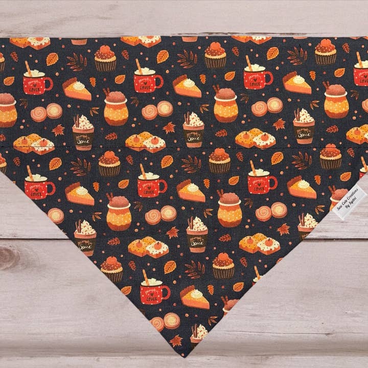 Bandana à col rond Pumpkin Spice pour la vente par Sew Cute Creations By Sydni