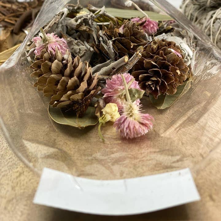 Sunsum Intentional Living - Wholesale Potpourri - Wanderlust, Wildflower & Sage, Naturally Scented, Loose Dried Flowers, Flower Confetti, Potpourri, 2 oz2