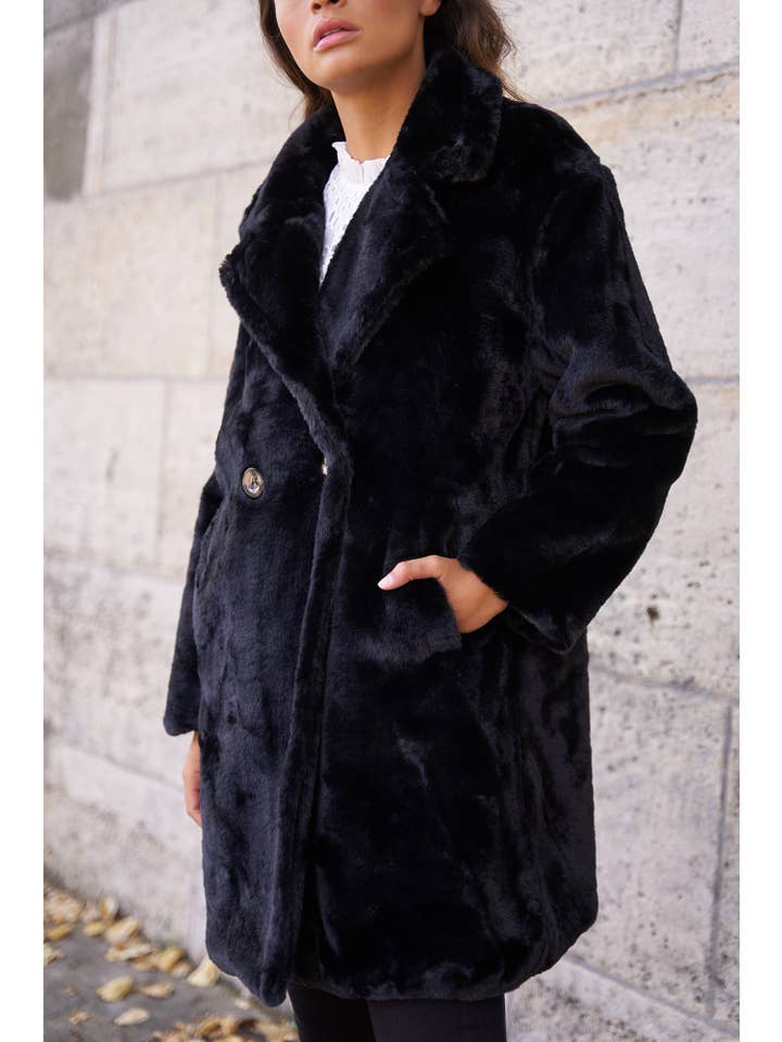 CHOKLATE PARIS - Wholesale Fur/Faux Fur Coat - Women's - Oversized faux fur coat - Y138