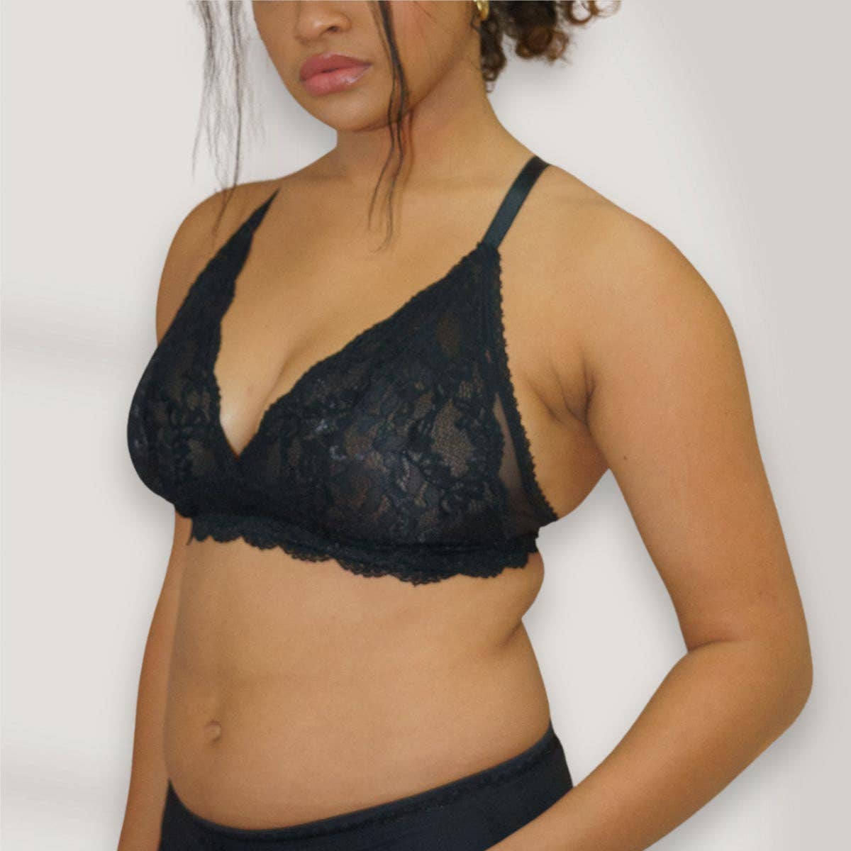 Black Lacey Everyday Wireless Bra for wholesale on Faire1