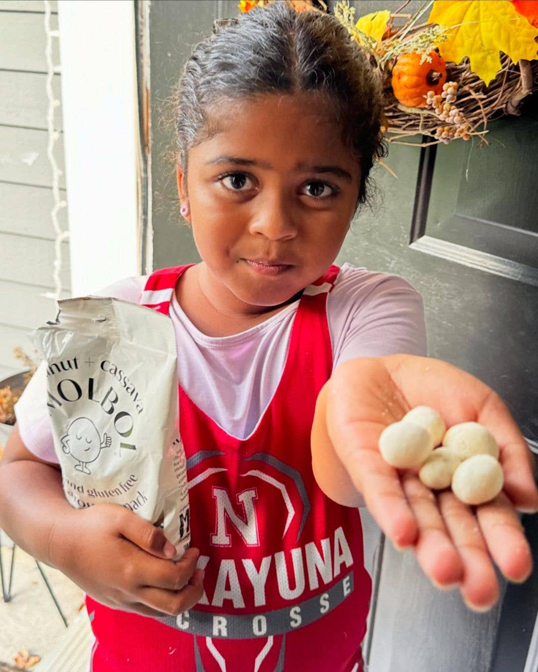 Smolbol - Wholesale Nuts - Smolbol (1.75oz)10