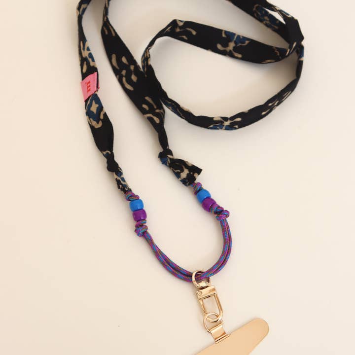 Maho - Wholesale Phonecase Strap - César Black Flowers11