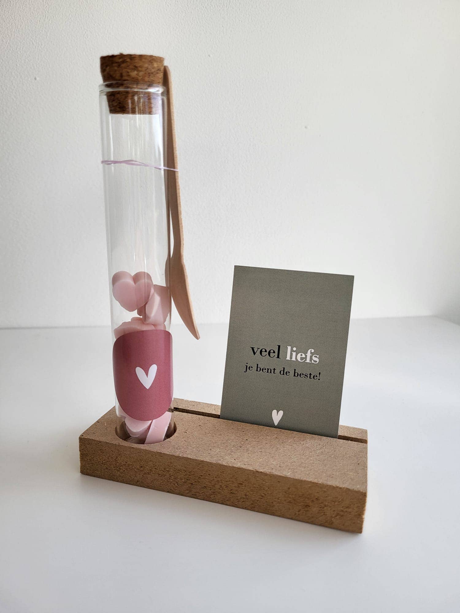 SEQ LIFESTYLE - Wholesale Party Favor - Gift tubes Soap hearts1