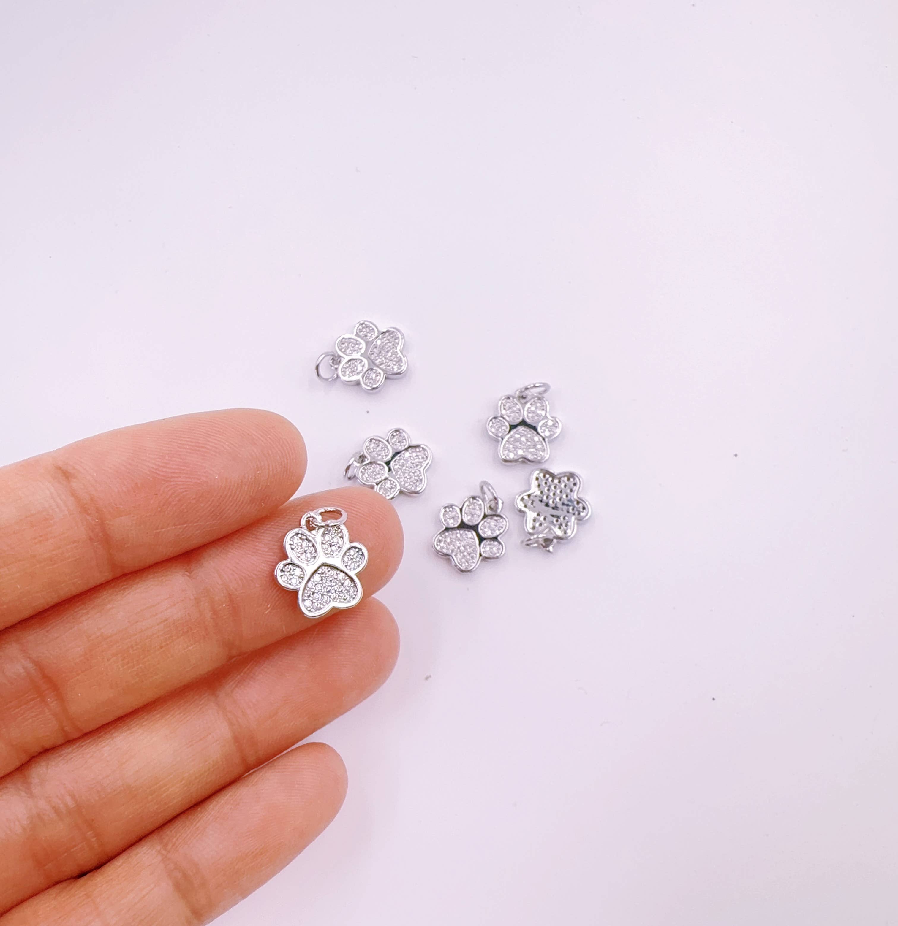 Beads Creation - Venta al por mayor Abalorios/colgantes individuales - Colgante con estampado de pata de perro y gato chapado en oro CP16612