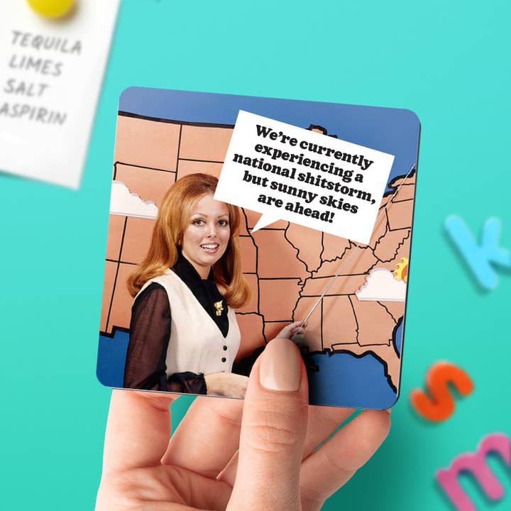 « Prévision de tempête de merde » Aimant rigolo pour la vente par The Raccoon Society