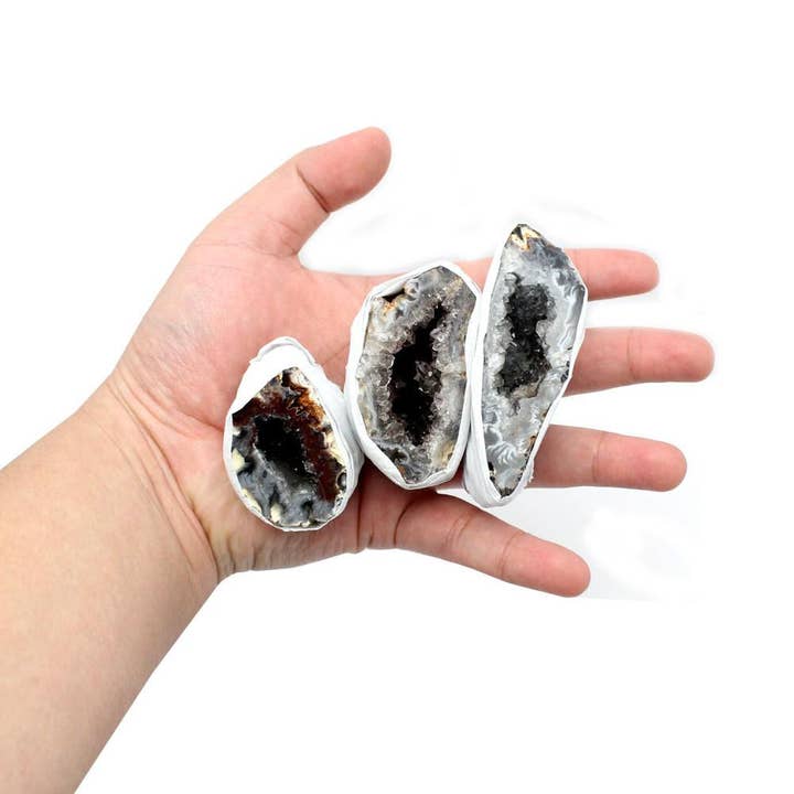 Rock Paradise - Wholesale Spiritual Stone/Crystal - Natural Geode From Brazil Wholesale Crystals Flat Box Minera