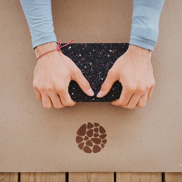 Pierre Sports - Wholesale Yoga Mat - Locust yoga mat - brown - stylish yet affordable - 0.75 kg5