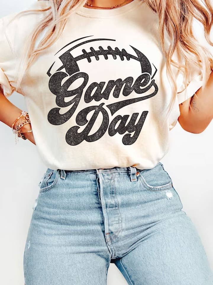 SPEL DAG FOTBOLL GRAFISKA TSHIRTS för wholesale av Rustee Clothing