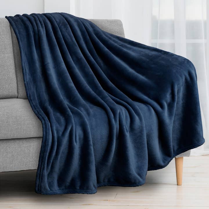 Pavilia - Wholesale Throw blanket - Classic Fleece Throw Blanket87