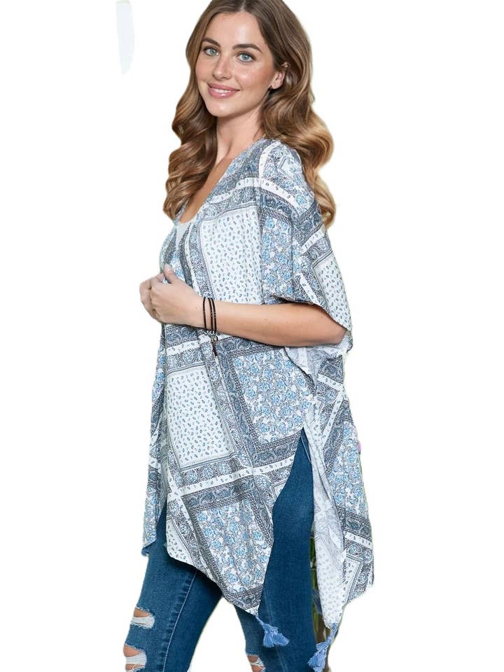 Justin & Taylor - Venta al por mayor Camisola de baño - Mujer - Bandit Baddie - Top de baño tipo kimono con estampado de bandana