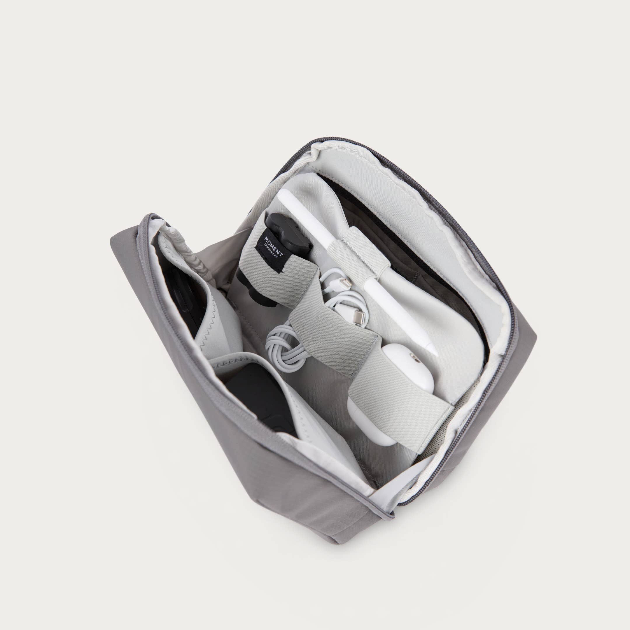 Moment - Wholesale Pouch - Unisex - Moment Everything Tech Organizer9