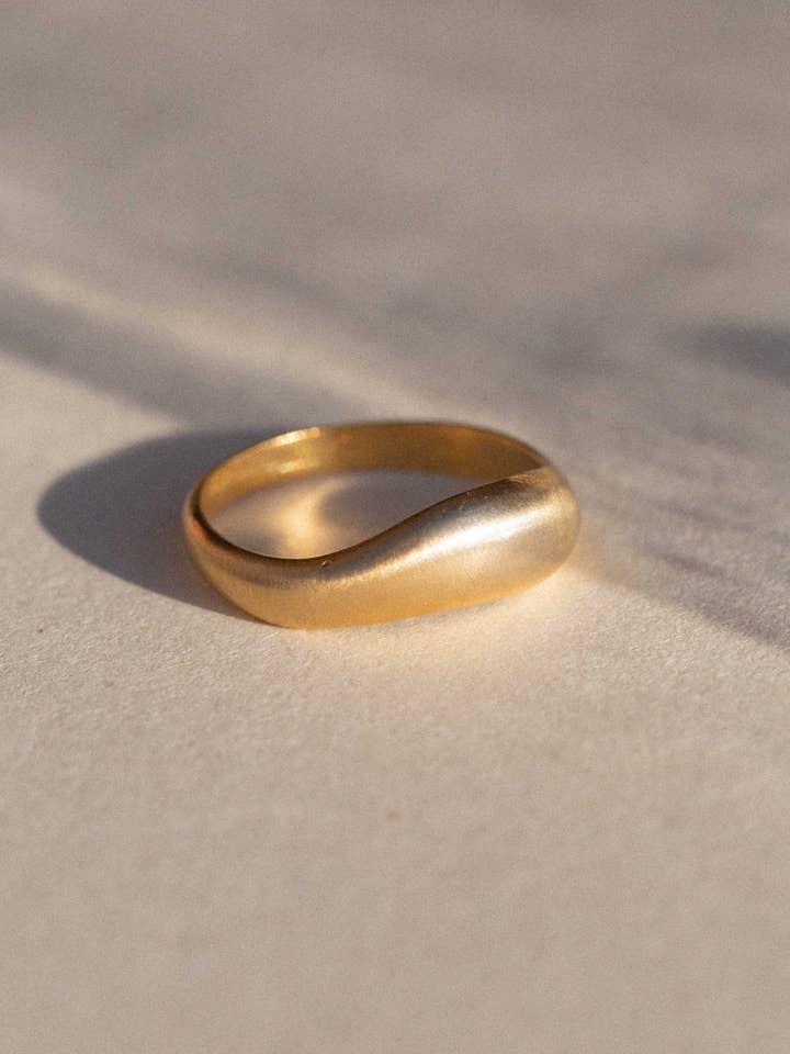 SAMSA Golden Wave Ring für den Großhandel von TYLA LATO