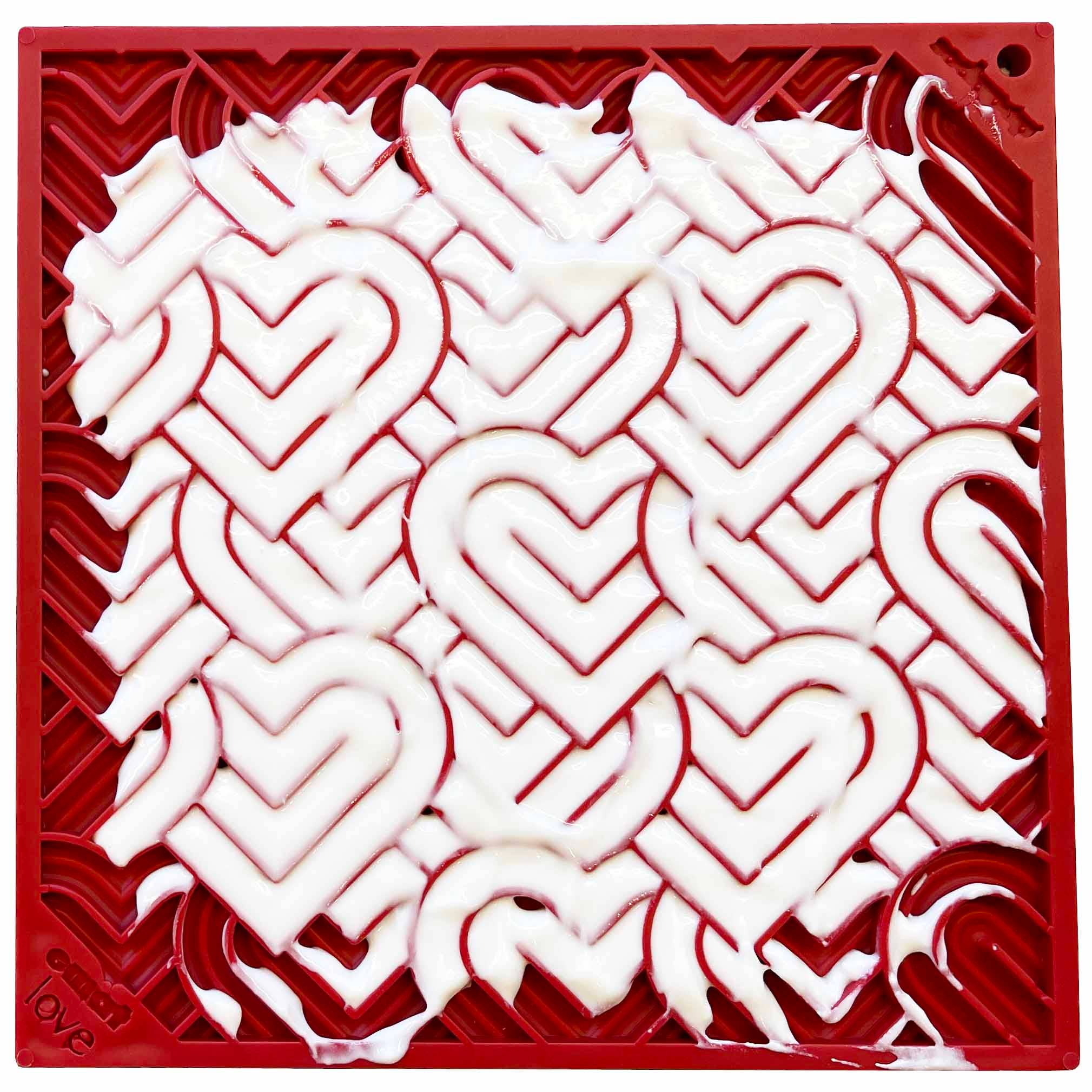 SodaPup Dog Toys – wholesale Pet food mat – Dog – Heart Design Valentine Enrichment Lick Mat9