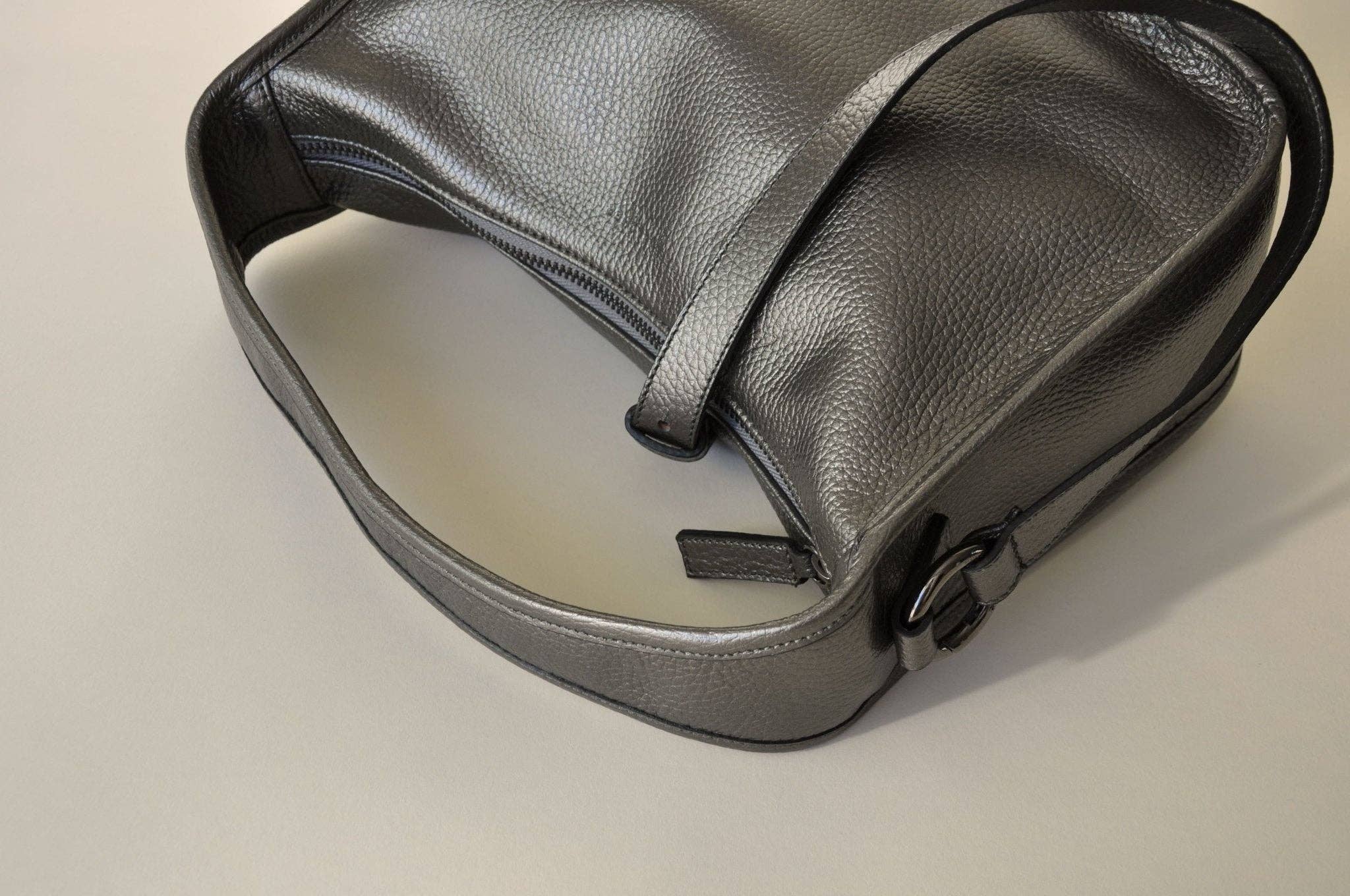 TIEFENBACHER LEHMANN - Vente Sac porté épaule – femme - Sac BRIOCHE midi gris métallisé6