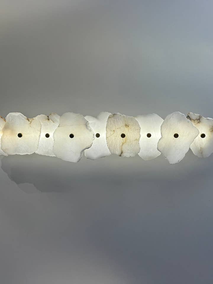 Applique da parete a LED antico con marmo bianco Antwerp Dokuz per la vendita all'ingrosso da parte di HEKA LIGHTING & TRADING LTD