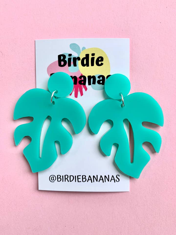 Orecchino a forma di pianta tropicale Monstera Leaf in menta per la vendita all'ingrosso da parte di Birdie Bananas