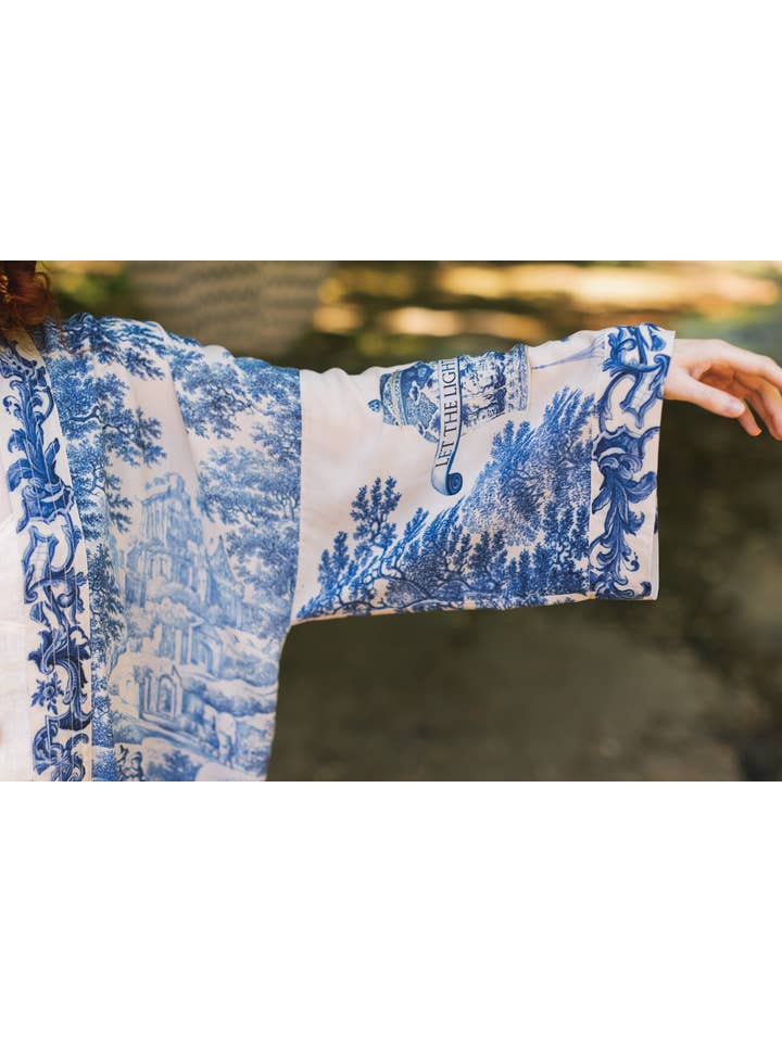 Market of Stars (USA) - Wholesale Kimono - Women's - Let The Light In Pixie Duster Cropped Kimono w/ Delft Print4