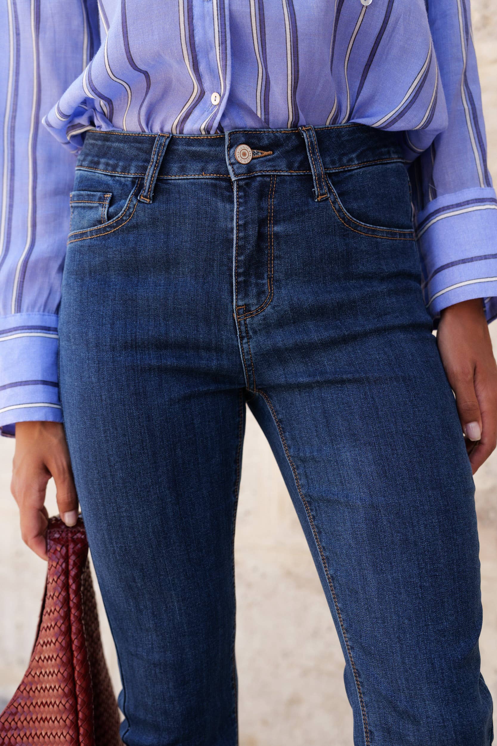 Oraije Paris - Wholesale Jeans - Women's - Emma flare Jeans11