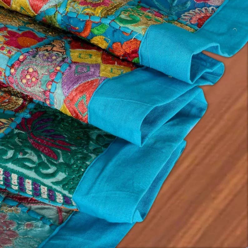 Bhawana Handicrafts - Venta al por mayor Caminos de mesa - Camino de mesa indio bordado, sari, decoración de pared1