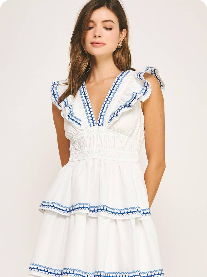 Mini abito con ricami a contrasto e volant per la vendita all'ingrosso da parte di Strut & Bolt