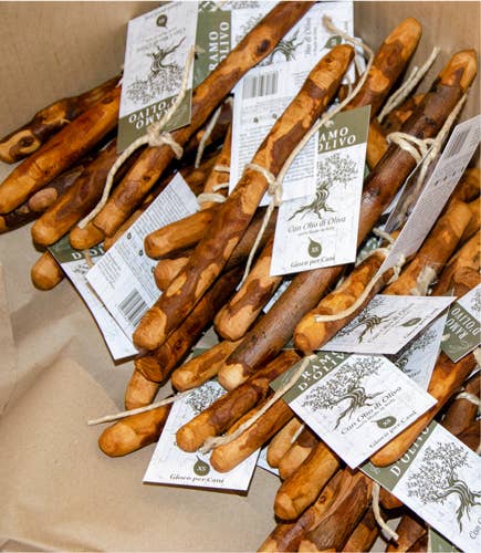 Maoripet srl – Großhandel Haustier-Kauspielzeug – Hund – Olivenzweig, 100 % natürliche Kauknochen für Hunde. Hergestellt in Italien1