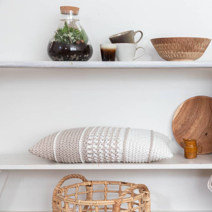 Hoooked Yarns – wholesale DIY craft kit – DIY Crochet Kit Rectangular Cushion Danderyd2