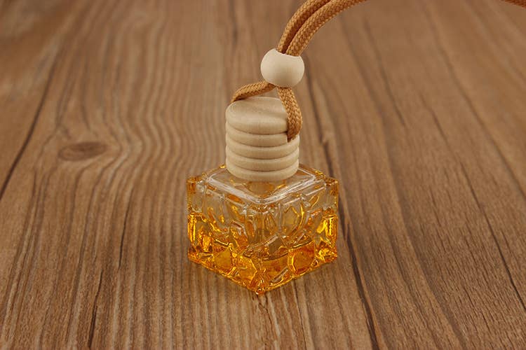 Candles Meta - Wholesale Luchtverfrisser voor in de auto - Uniseks - Vierkante autohanger geurverfrisserfles zonder inhoud6