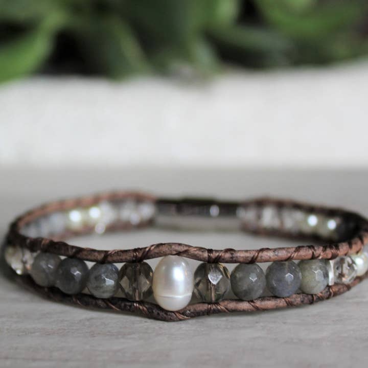Bracelet en perles labradorite pour la vente par Woven Stone Co.