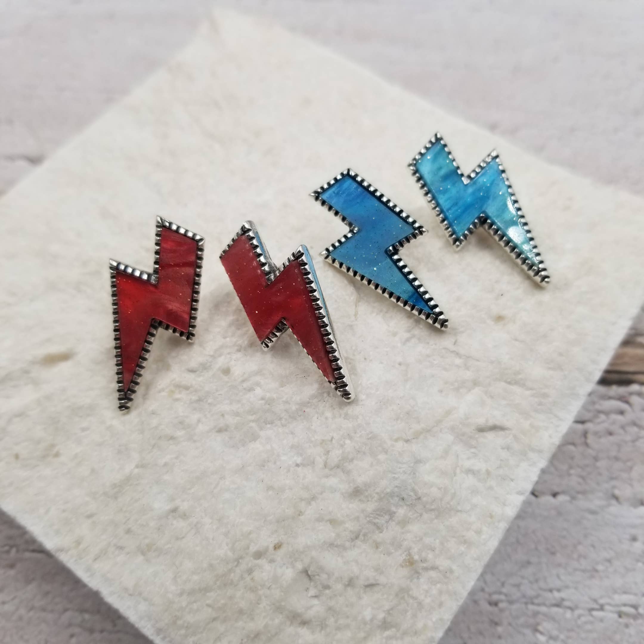 Treasure Wholesale - Wholesale Stud/Post Earrings - Acrylic Lightning Bolt Stud Earrings1