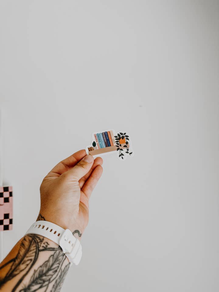 Autocollant imperméable pour étagère Bookish Colleen Hoover pour la vente par Rooted Grace Co