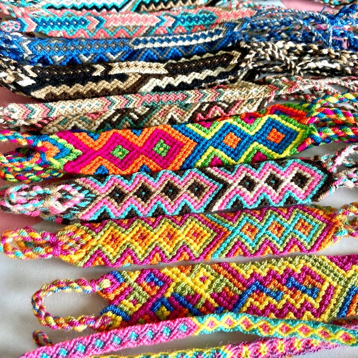 Colorful 4U – Großhandel Gewebtes/geflochtenes Armband – Neuheiten | Bunte Freundschaftsbänder (XS-L)2