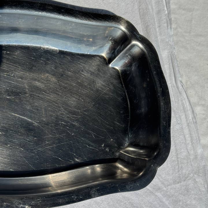 Silver Oval rectangular silver-plated metal serving dish edges for wholesale on Faire7